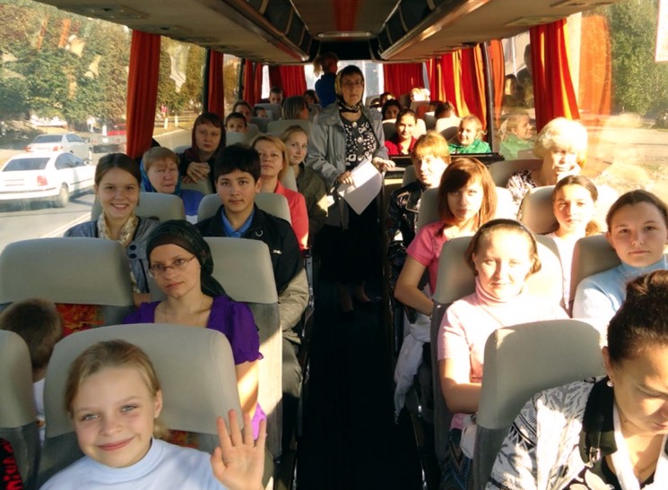 Каковы правила перевозки детей в экскурсионном автобусе?